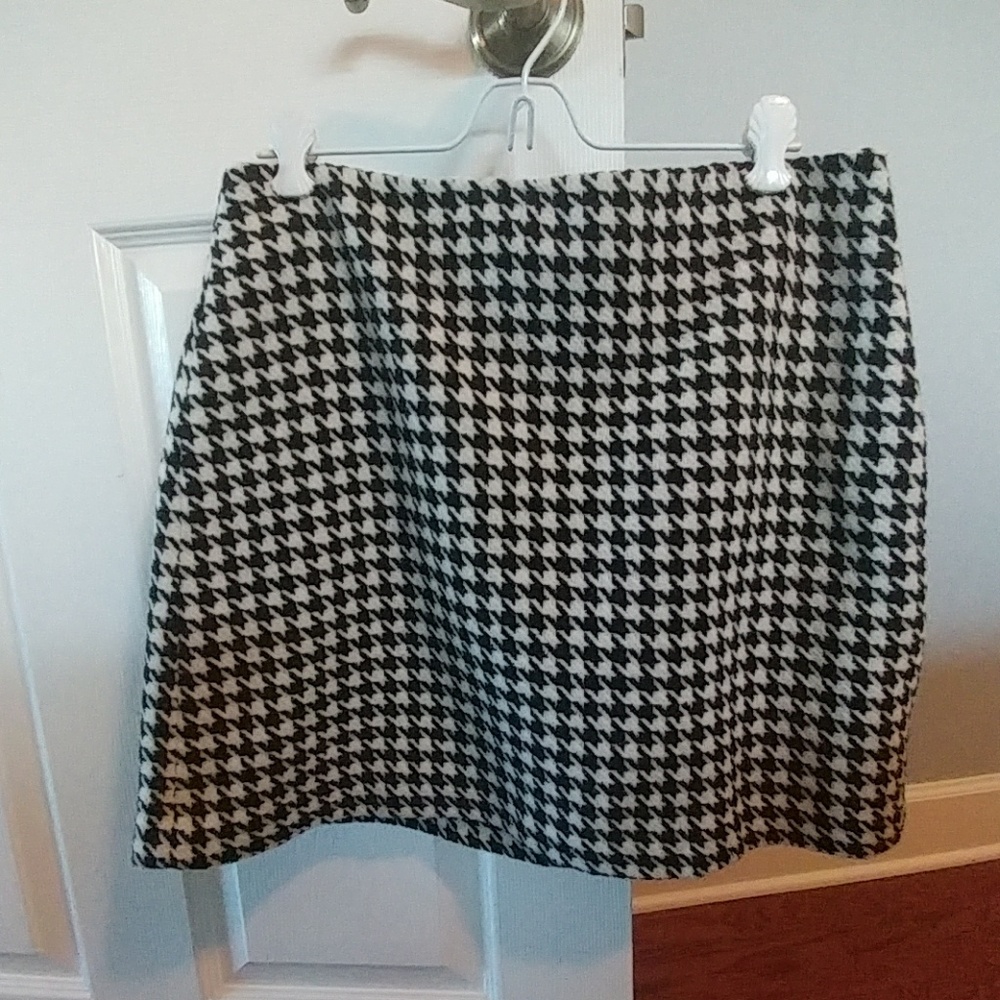 Limited herringbone skirt